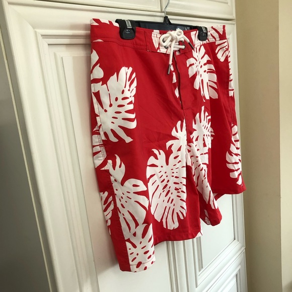 🥳HOST PICK🥳 Abercrombie men’s swim shorts - Picture 3 of 9